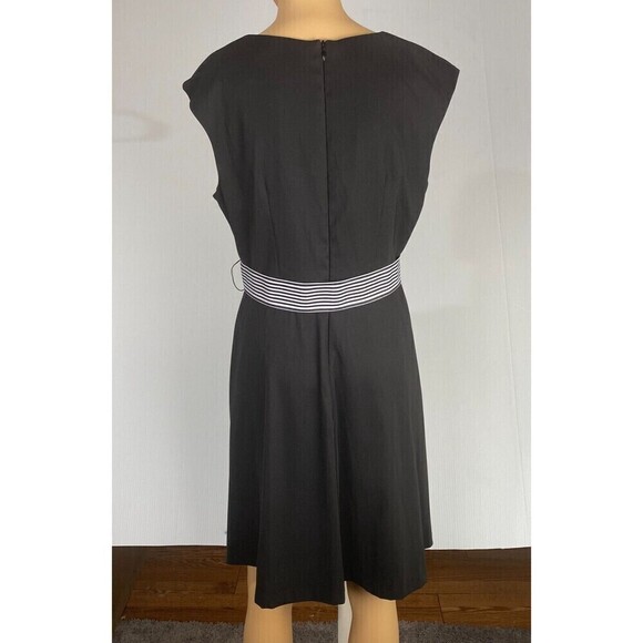 Connected Apparel Women's Black Mini Dress Sleeveless Zipper Size 10 Petite - Picture 2 of 13